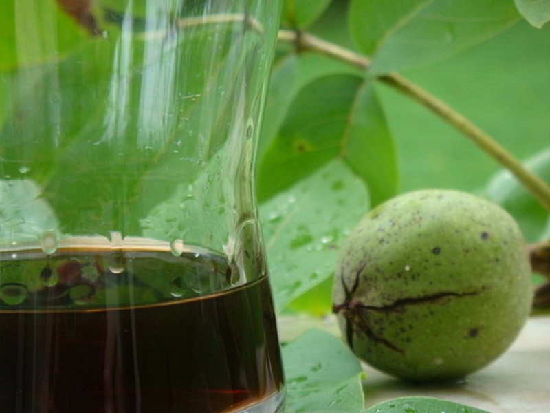 Настойка на грецких орехах – рецепт на водке и на меду